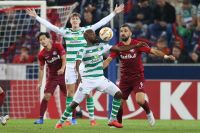 Youssuf Mulumbu (Celtic) und Munas Dabbur (RBS) (c) GEPA pictures Mandl .jpg